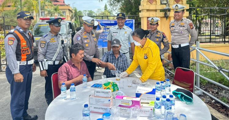 Upaya Tingkatkan Keselamatan Lalu Lintas, Polisi Gelar Tes Urine dan Alkohol Pengendara