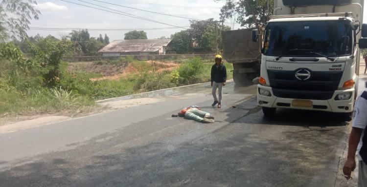 Tragis! Terjatuh Gegara Hindari Jalan Berlubang, Driver Ojol Tewas Ditabrak, Penabrak Kabur