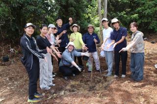 Belantara Foundation Kolaborasi Bersama Mahasiswa Jepang Tanam Pohon di Tahura SSH Riau