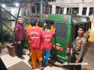 Baju Tahanan Kejari Batam “Belang-belang dan Beraroma Bau Busuk” Kasipidum, Iqram Syahputra: Itu Biasa